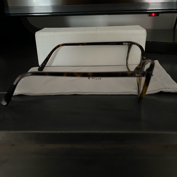 Dior Eyeglass Frames - Picture 6 of 6